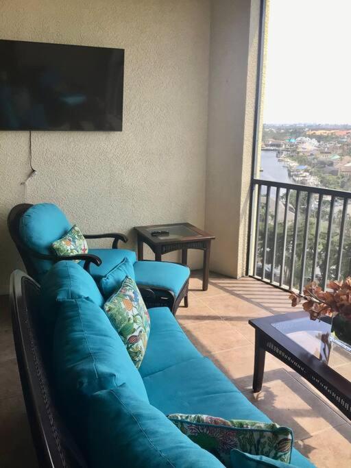 Luxury At Cape Harbour Marina, Water Views! Cape Coral