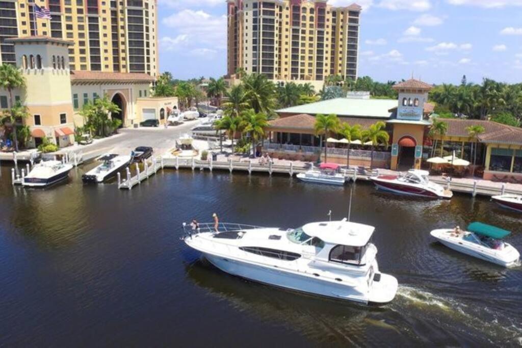 Appartement Luxury At Cape Harbour Marina, Water Views!