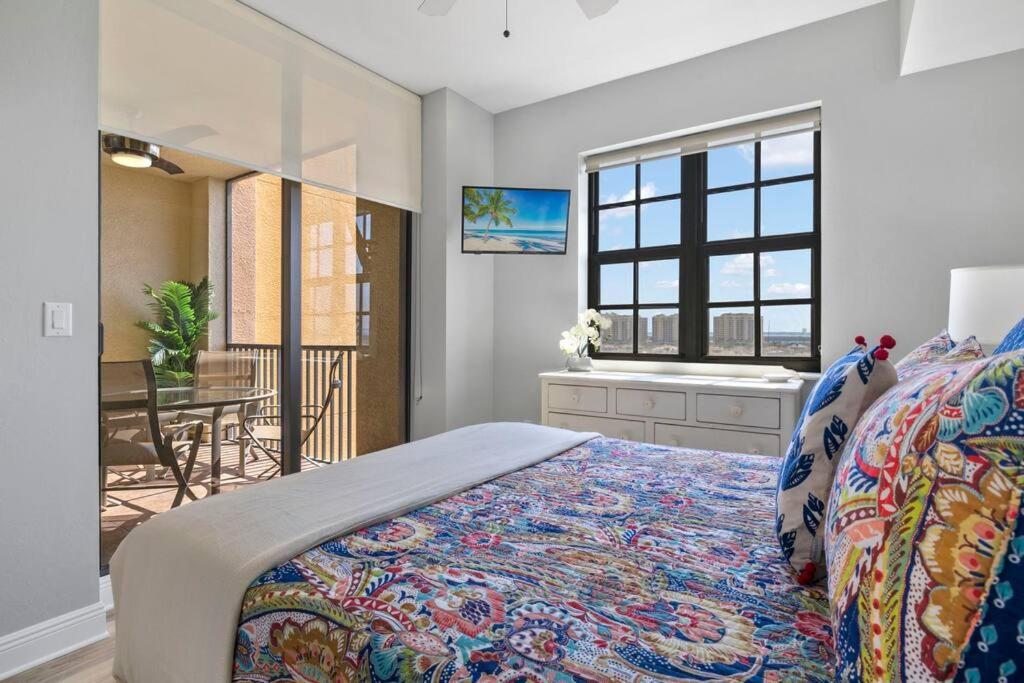 Appartement Luxury At Cape Harbour Marina, Water Views! *