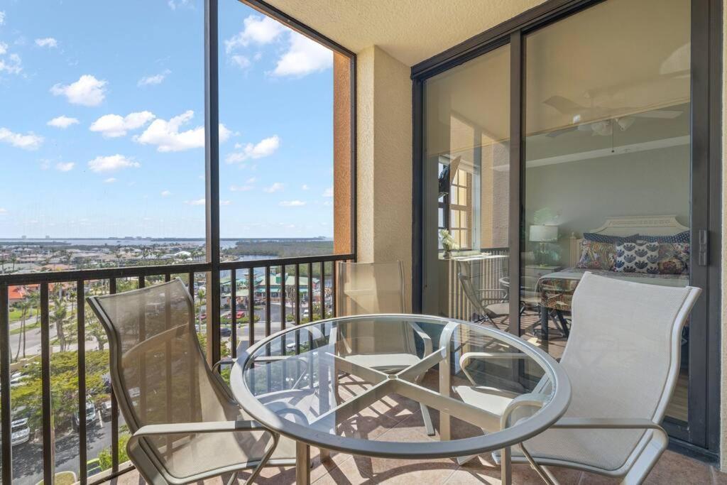 Luxury At Cape Harbour Marina, Water Views! Appartement