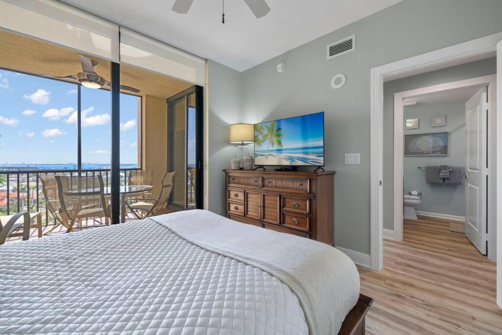 Luxury At Cape Harbour Marina, Water Views! *