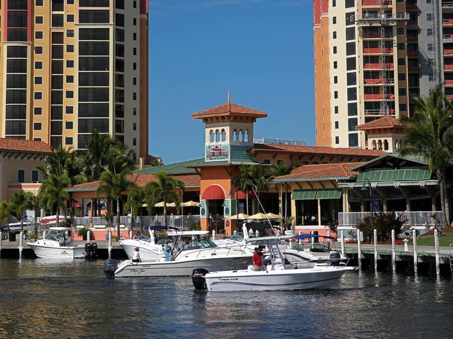 Luxury At Cape Harbour Marina, Water Views! Cape Coral